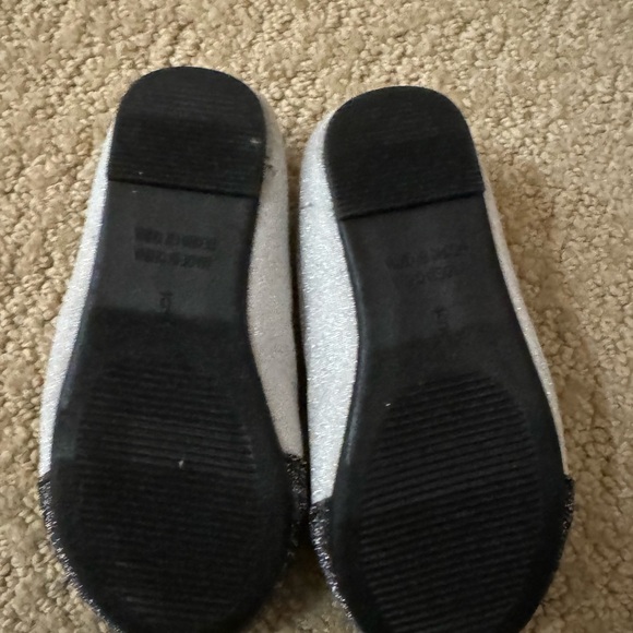 Silver and black sparkle shoes size 6 - Picture 3 of 3